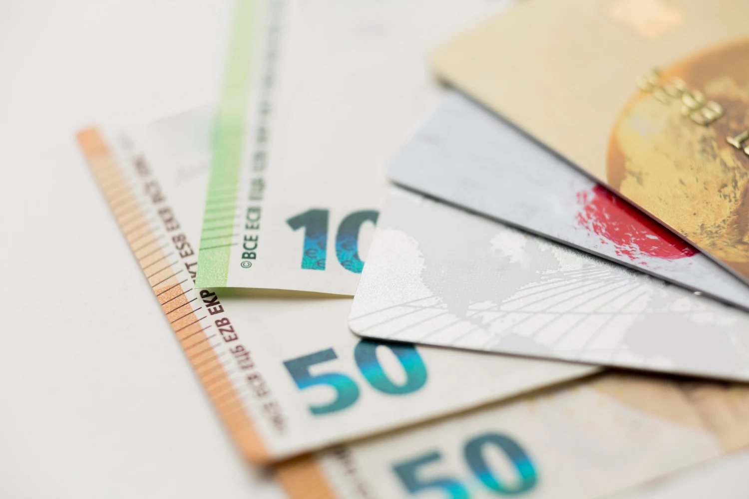 kupno mieszkania na kredyt czy za gotówkę
